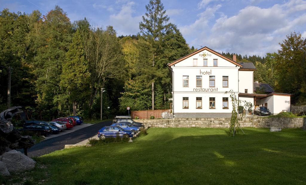 Hotel Epocha Janov nad Nisou Eksteriør bilde